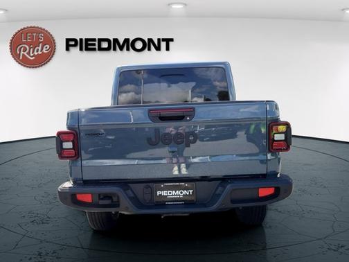2025 Jeep Gladiator Sport S