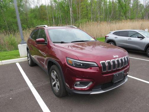 Velvet Red Pearlcoat 2021 Jeep Cherokee Limited