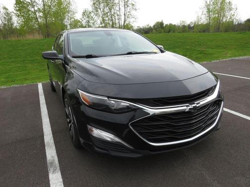 Mosaic Black Metallic 2020 Chevrolet Malibu RS