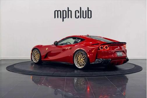 2018 Ferrari 812 Superfast Base