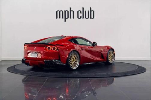 2018 Ferrari 812 Superfast Base