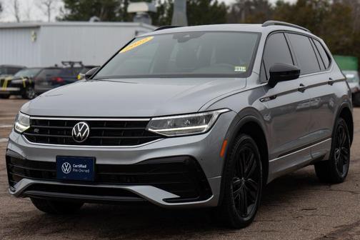 2022 Volkswagen Tiguan 2.0T SE R-Line Black