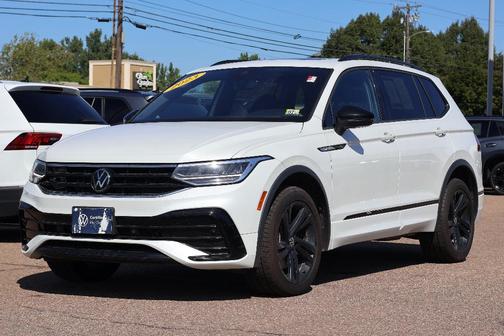 Opal White Pearl Effect 2023 Volkswagen Tiguan 2.0T SE R-Line Black