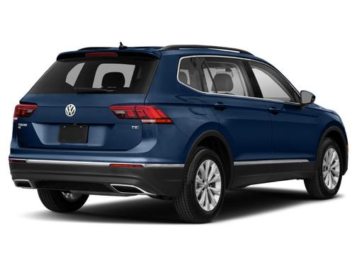 Cardinal Red Metallic 2021 Volkswagen Tiguan 2.0T SE