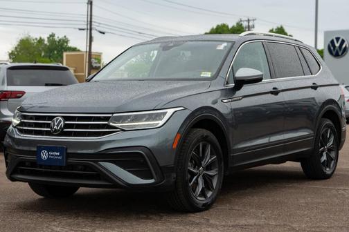 Platinum Gray Metallic 2022 Volkswagen Tiguan 2.0T SE