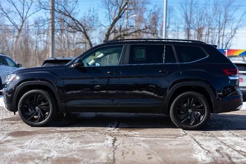 2022 Volkswagen Atlas 3.6 SE w/ Technology