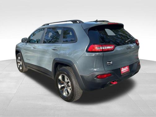 Anvil Clearcoat 2015 Jeep Cherokee Trailhawk