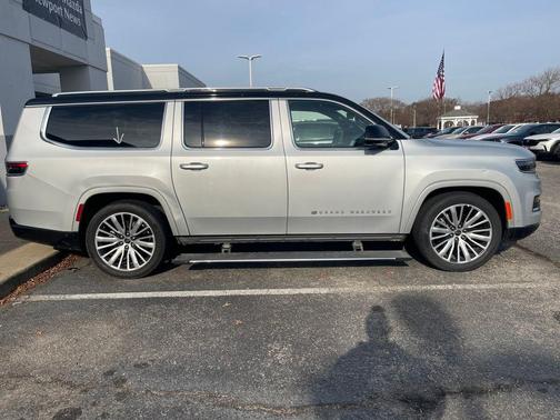 2024 Jeep Grand Wagoneer L Series III 4x4