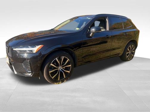 2024 Volvo XC60 B5 Plus Dark Theme