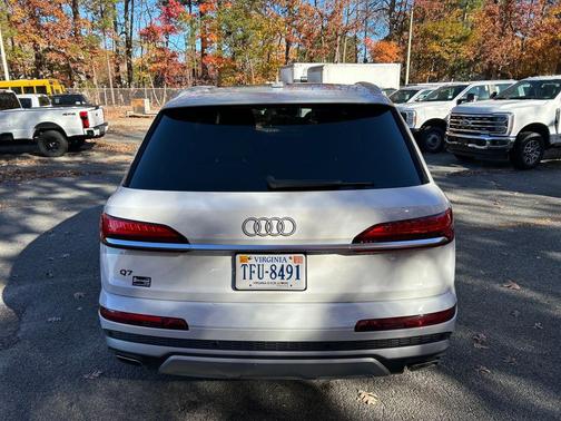 2025 Audi Q7 55 Premium Plus