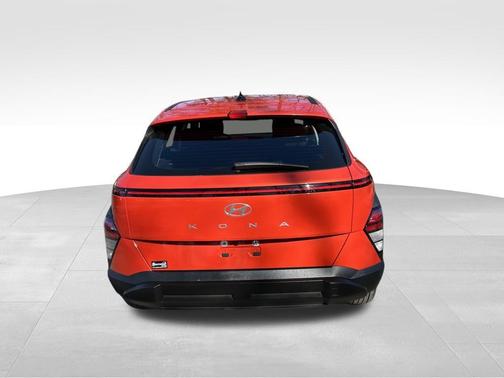 2024 Hyundai KONA SE