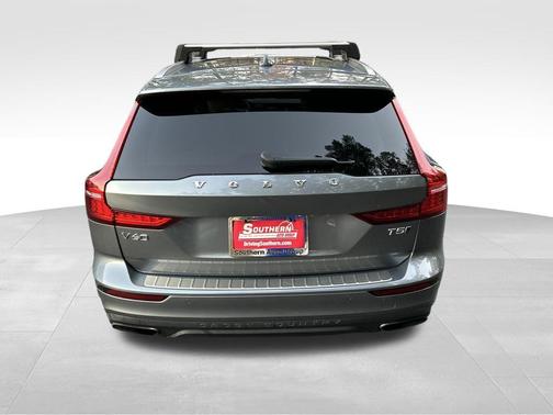 2020 Volvo V60 Cross Country T5