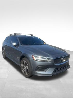 2020 Volvo V60 Cross Country T5