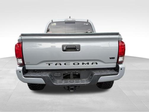 Cement 2018 Toyota Tacoma TRD Off Road
