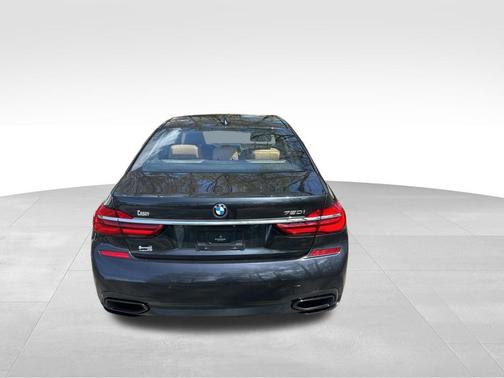 Gray Metallic 2018 BMW 750 I