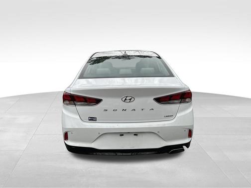 2018 Hyundai SONATA Limited