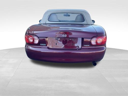 2003 Mazda MX-5 Miata LS