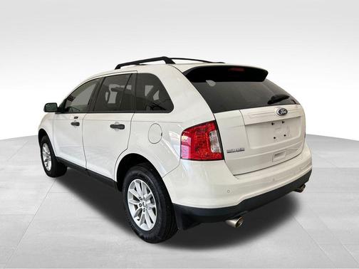 White Suede 2013 Ford Edge SE