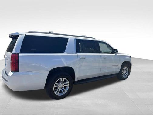 Iridescent Pearl Tricoat 2019 Chevrolet Suburban LT