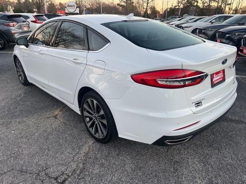 2020 Ford Fusion SE