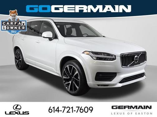 Crystal White Metallic 2022 Volvo XC90 T6 Momentum