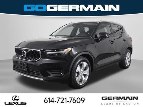 Onyx Black Metallic 2019 Volvo XC40 T5 Momentum