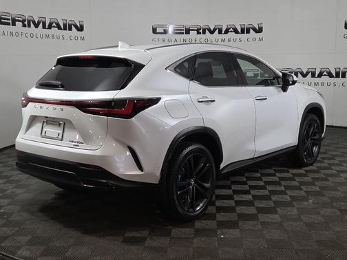 2022 Lexus NX 450h+ Luxury