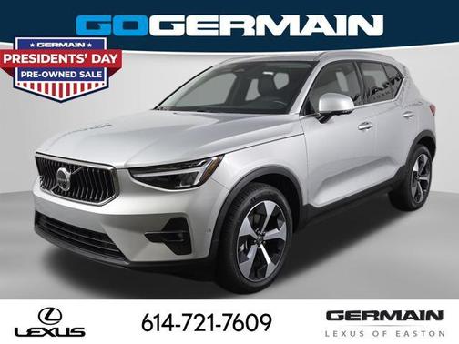 2025 Volvo XC40 B5 Plus Bright Theme