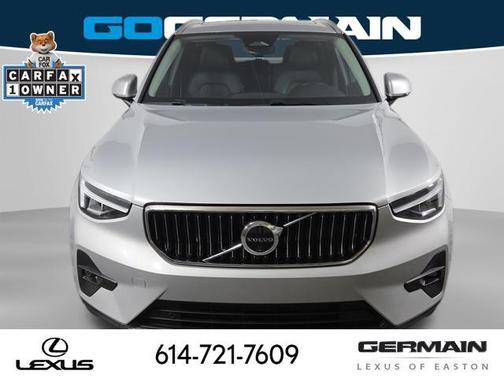 2025 Volvo XC40 B5 Plus Bright Theme