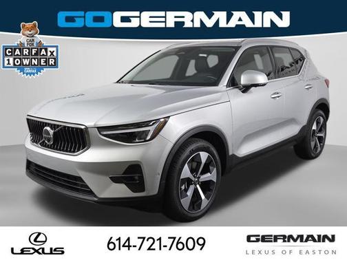 2025 Volvo XC40 B5 Plus Bright Theme