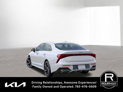 Snow White Pearl 2026 Kia K5 GT-Line