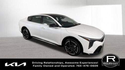 Snow White Pearl 2026 Kia K4 GT-LINE