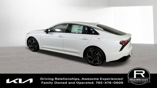 Snow White Pearl 2026 Kia K5 GT-Line