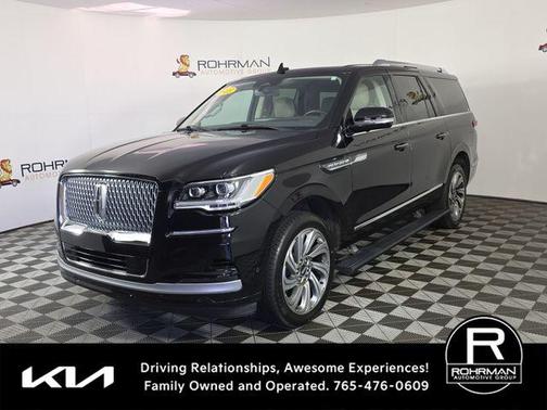 Black Metallic 2023 Lincoln Navigator L Reserve
