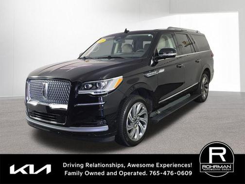 Black Metallic 2023 Lincoln Navigator L Reserve