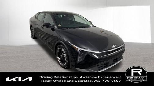 Aurora Black Pearl 2026 Kia K4 EX