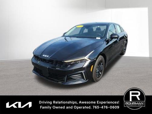 Aurora Black Pearl 2025 Kia K5 LXS