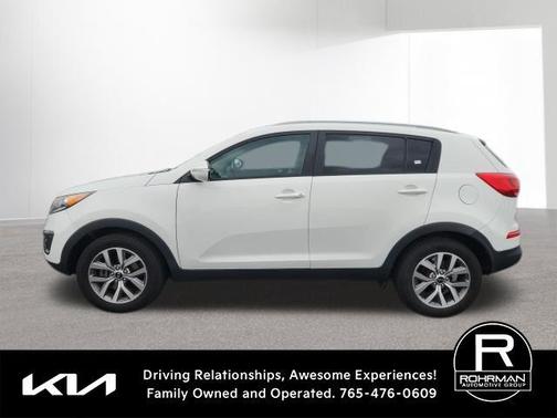 Clear White 2015 Kia Sportage LX