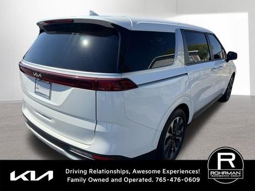 2023 Kia Carnival EX