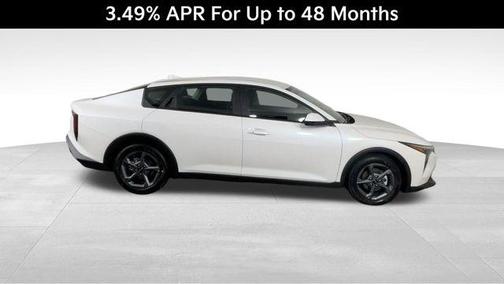 Snow White Pearl 2026 Kia K4 LXS