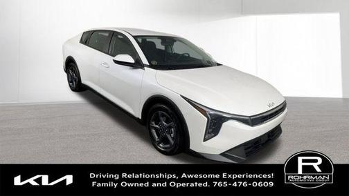 Snow White Pearl 2026 Kia K4 LXS