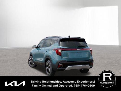 Blue / Black 2026 Kia Seltos S