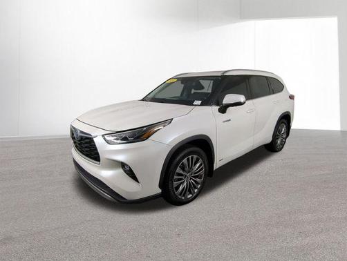 2021 Toyota Highlander Hybrid Platinum