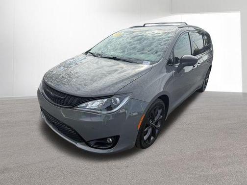 2020 Chrysler Pacifica Touring-L Plus