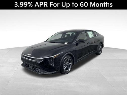 Aurora Black Pearl 2026 Kia K4 LXS