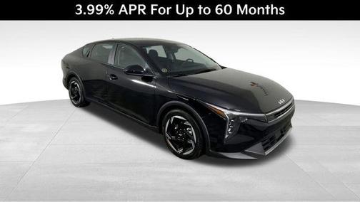 Aurora Black Pearl 2026 Kia K4 EX