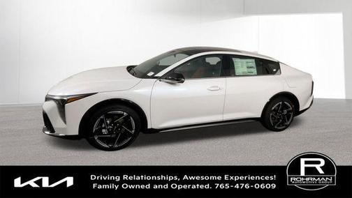 Snow White Pearl 2026 Kia K4 GT-LINE