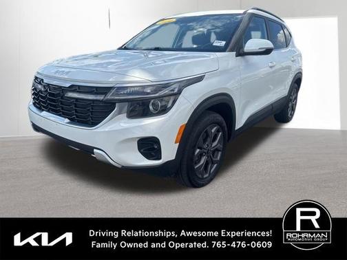 Snow White Pearl 2024 Kia Seltos S