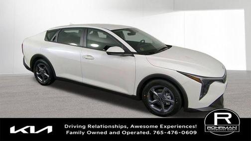 Snow White Pearl 2026 Kia K4 LXS