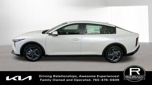 Snow White Pearl 2026 Kia K4 LXS